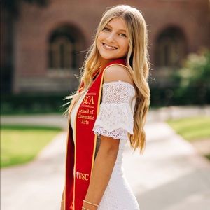 Meet your Posher, Chloe